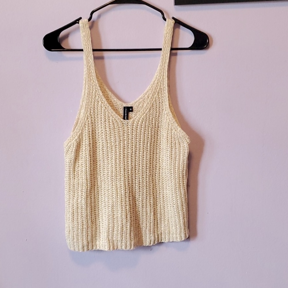 MOON & MADISON WOMEN’s White Knit sleeveless tank top size M bohemian